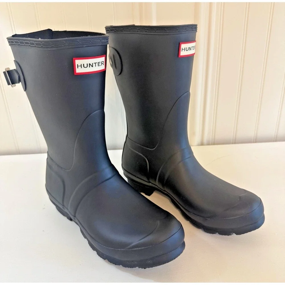Hunter Rain Boots Womens Size 7 Black Rubber Mid Calf Waterproof Logo Buckle
